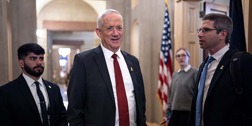 Міністерство глави уряду вимагає від Ганца заплатити 70 000 шекелів за візит до США