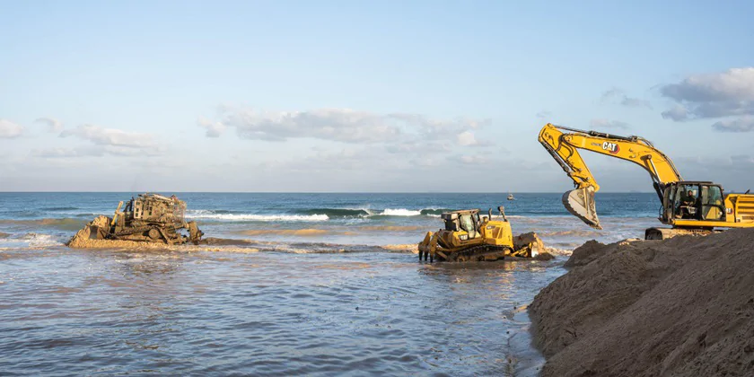 Американський пірс у Газі пришвартували з затримкою у півмісяця (фото)
