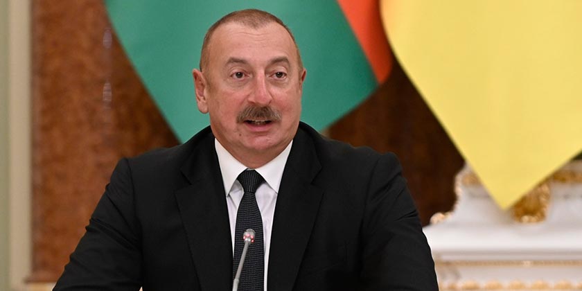 Азербайджан знову відкрив посольство в Ірані після торішнього нападу