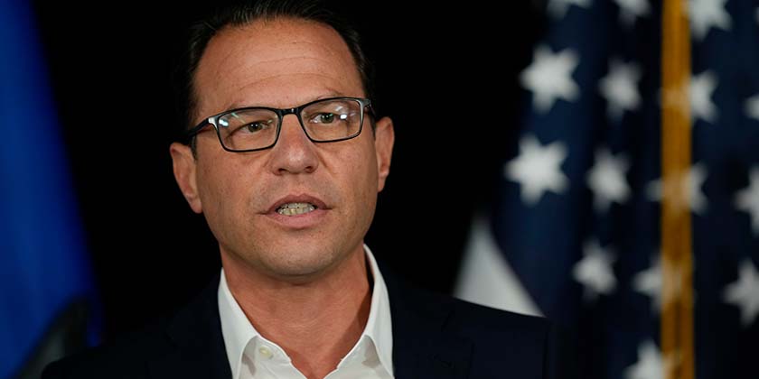 Потенційний віце-президент Камали Харріс був волонтером у ЦАХАлі, але вважає за краще це не афішувати