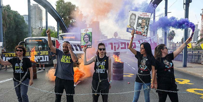 Активісти, які протестують проти розширення війни в Лівані, лягли на асфальт у центрі Тель-Авіва