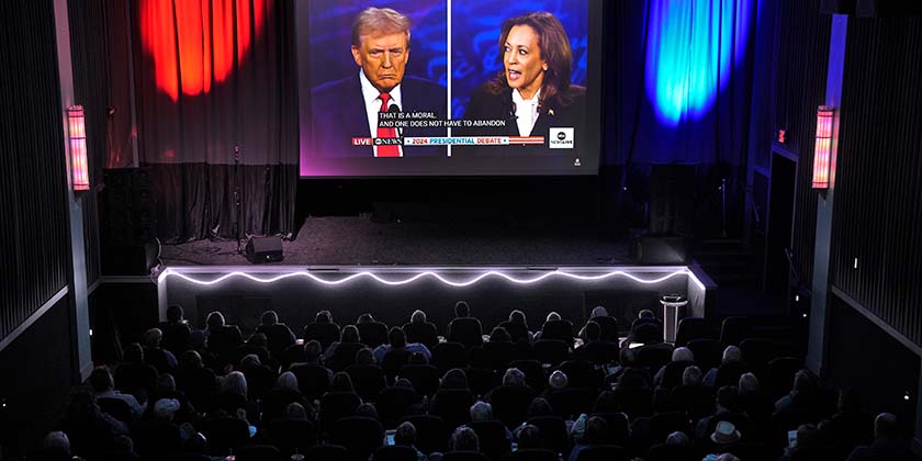 Вибори в США: дострокове голосування в розпалі, Харріс і Трамп зрівнялися в опитуваннях