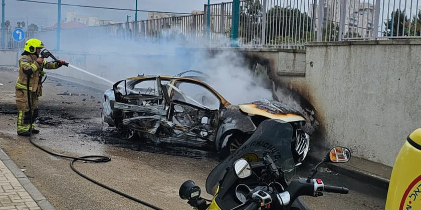 У Лоді підірвали автомобіль. Поранена жінка