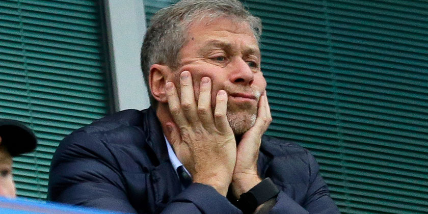 Абрамович та інші мільярдери постачають ВПК РФ хімікатами — Reuters