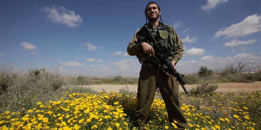 Коаліція хоче дозволити всім солдатам строкової служби відрощувати бороду