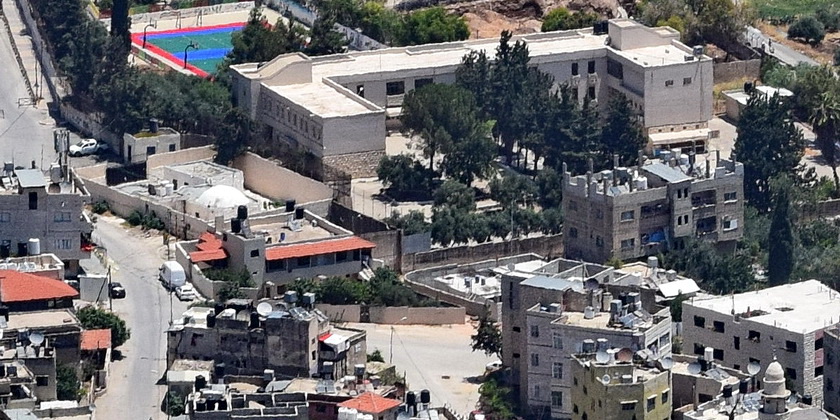 Хасиди нелегально проникли до могили Йосефа в Шхемі. Поранено водія їхнього автобуса