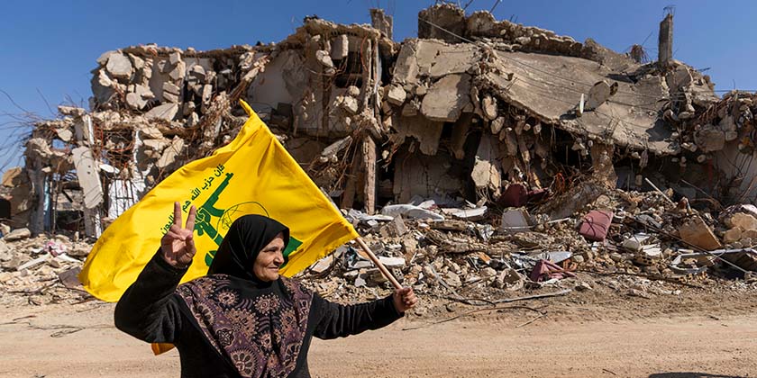 Прапори “Хізбалли” — у Південному Лівані