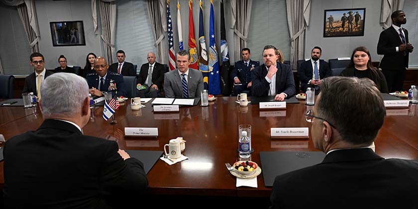 Міністр оборони США Хегсет зустрівся з Нетаньягу