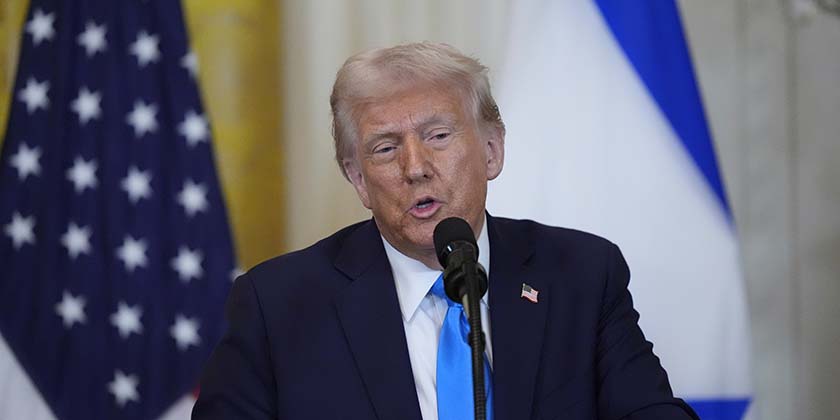 Трамп закриває базу НАТО в Греції, з якої відправляли зброю в Україну