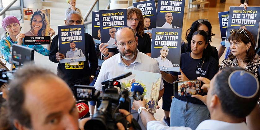 Батько заручника: «Поки заручники не звільнені, припинення вогню має тривати»