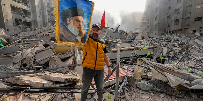 Муніципалітет Бейрута наказав прибрати всі прапори “Хізбалли”