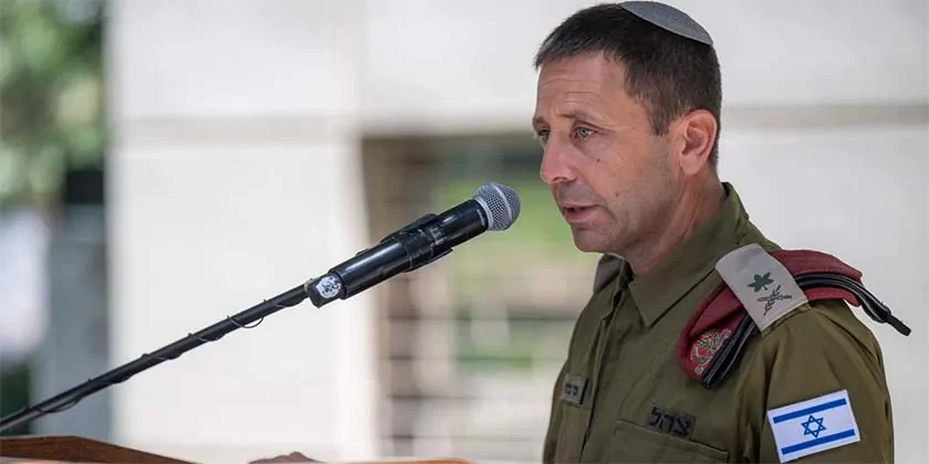 Публіцист Гідеон Леві назвав генерала Аві Блута «обер-комендантом» — у ЦАХАЛі обурені