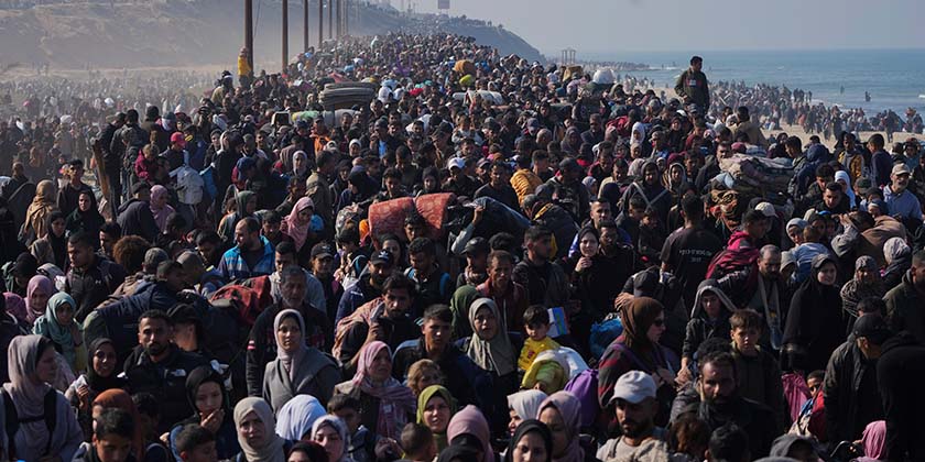 Як близько мільйона палестинців переселять із міста Газа на південь сектору