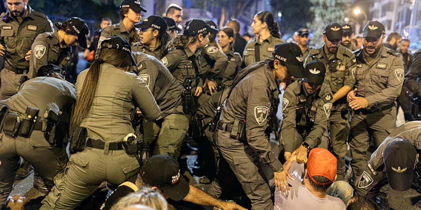 На заході «Лікуду» поліцейський вдарив 70-річного фотографа Walla