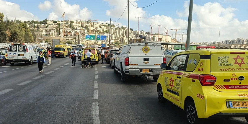 Героїзм таксиста: під час теракту врятував літню пасажирку