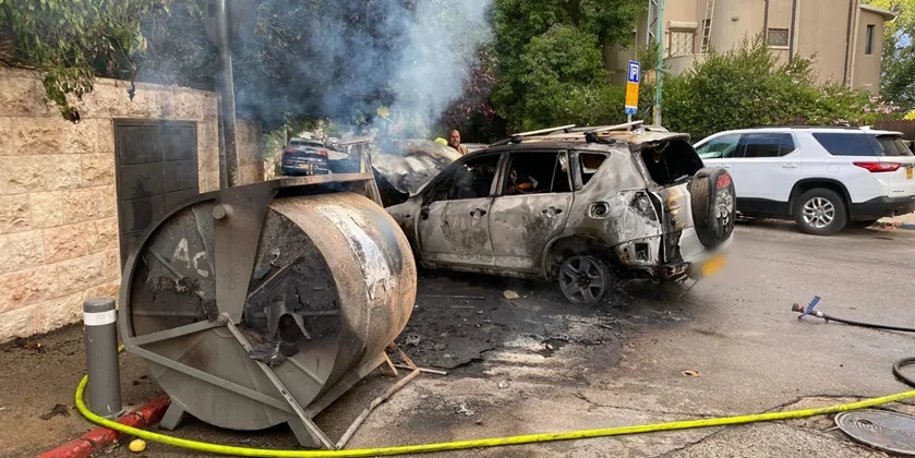 В Єрусалимі згоріла машина дружини резервіста. Цві Суккот: Вони створюють вогняне кільце