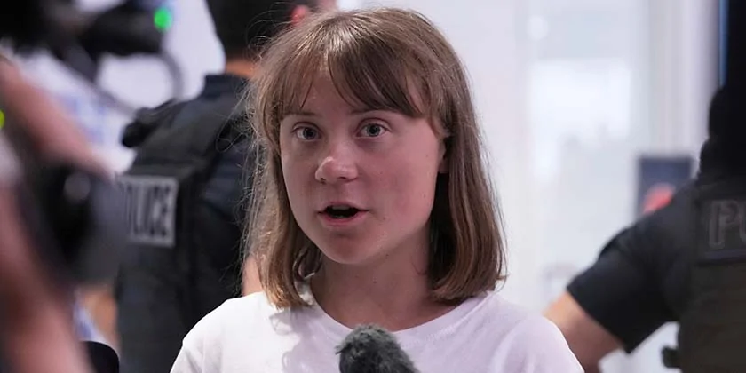 Флотилія Грети Тунберг до Гази була змушена повернутися до Барселони