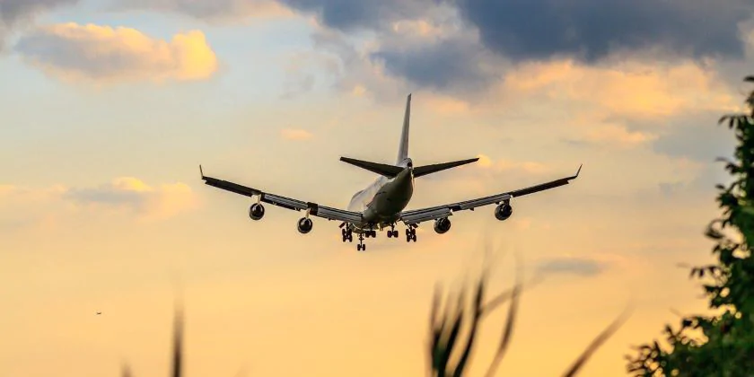 США депортували близько 100 іранців