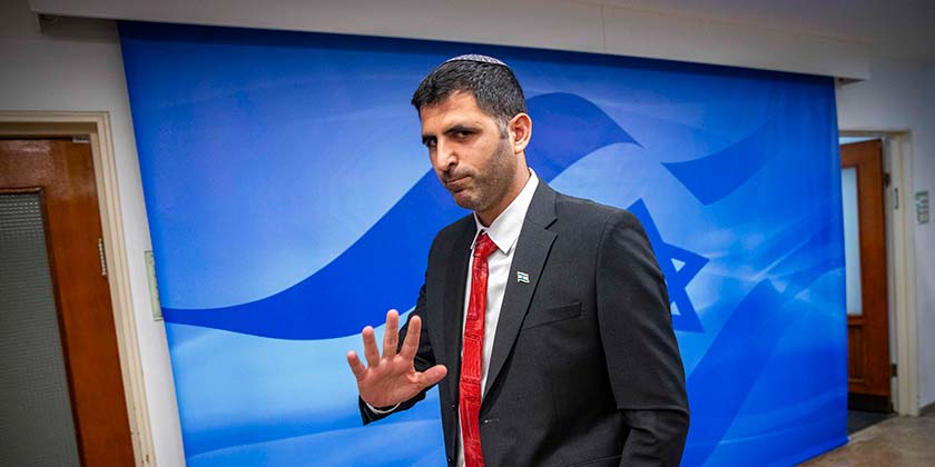 Нетаньягу хоче Спарту, але тим часом він і його міністри просувають «місто дурнів»