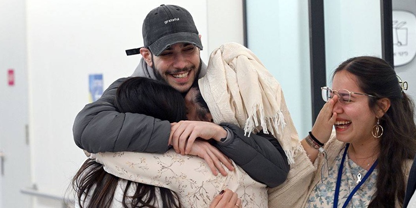 Колишній заручник зробив пропозицію своїй дівчині