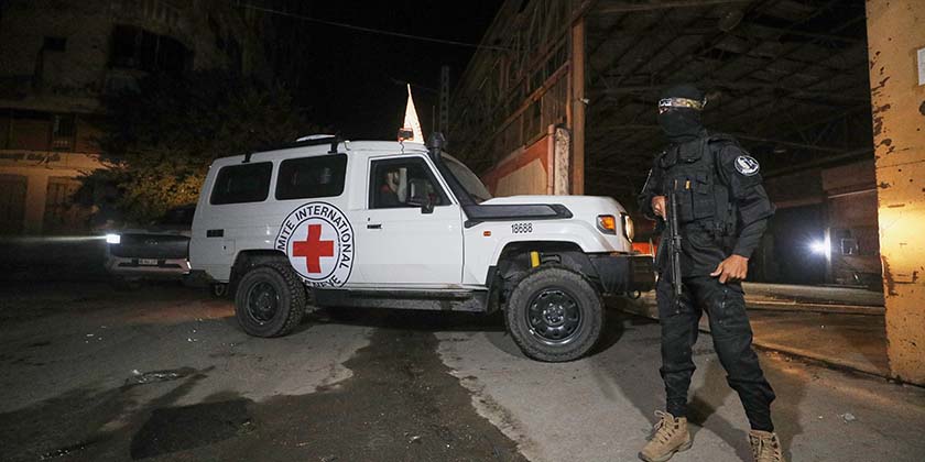 Скандальний підсумок впізнання: ХАМАС передав Ізраїлю частини тіла заручника, якого вже повернули та поховали