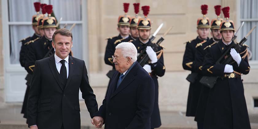 Макрон і Аббас створюють франко-палестинський комітет з питань державності