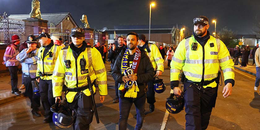 Влада Нідерландів: британська поліція покладалася на «помилкові розвіддані» при відстороненні фанатів «Маккабі»