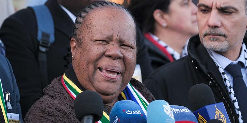 США анулювали візу колишньої міністерки ПАР, яка порушила справу про геноцид проти Ізраїлю