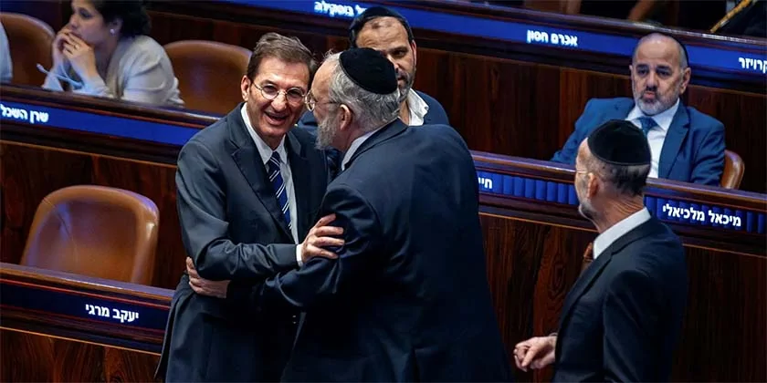 Депутати коаліції віддаляються від Нетаньягу — і виступають проти закону про ухилення