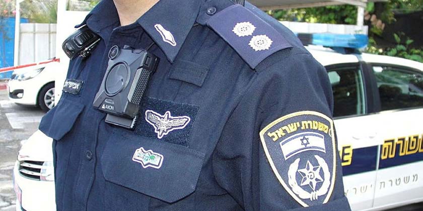 Заворушення в Єрусалимі: ультраортодокси перекинули автомобіль і закидали поліцейських камінням